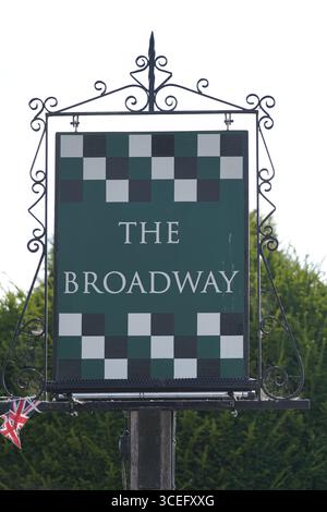 Broadway: Classic Cotswolds Village Jewel