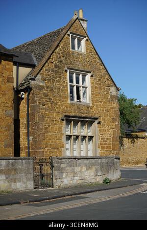 Deddington: Hidden Cotswolds Village Charm